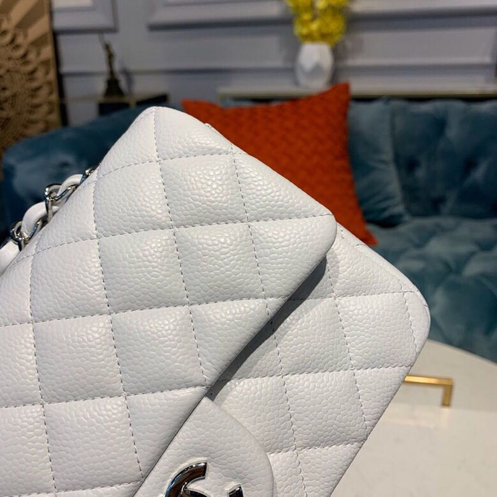 ChanelSmall Classic Handbag SiLouis Vuittoner Hardware White For Women, Women’s Bags, Shoulder And Crossbody Bags 7.8in/20cm A01113