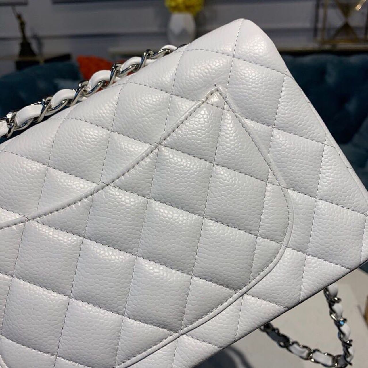 ChanelSmall Classic Handbag SiLouis Vuittoner Hardware White For Women Bags, Shoulder And Crossbody Bags 7.8in/20cm A01113