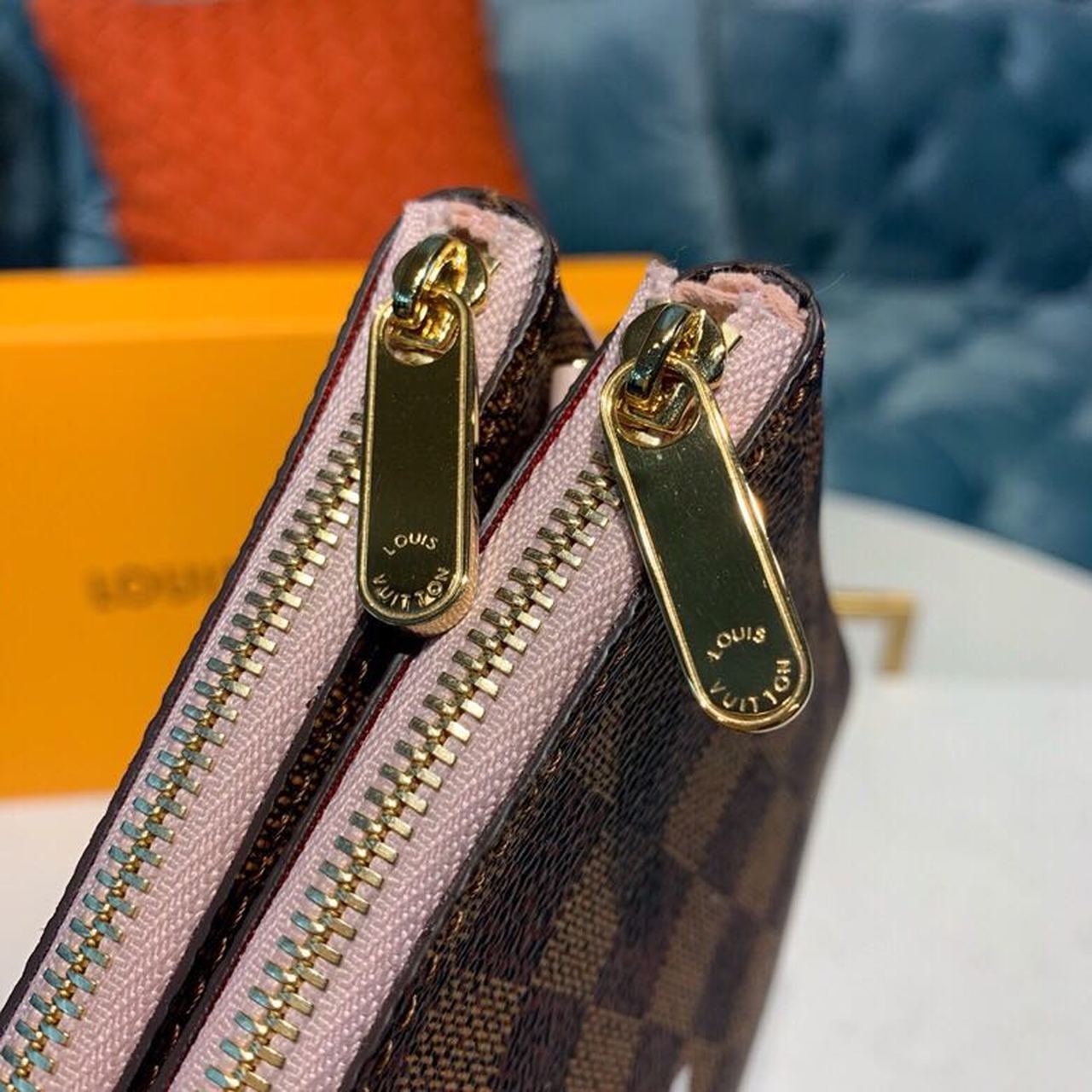 Louis Vuitton Pochette Double Zip Damier Ebene Canvas Rose Ballerine Pink For Women, WomenÃƒÂ¢Ã¢â€šÂ¬Ã¢â€žÂ¢s Bags, Shoulder And Crossbody Bags 7.9in/21cm Louis Vuitton N60254