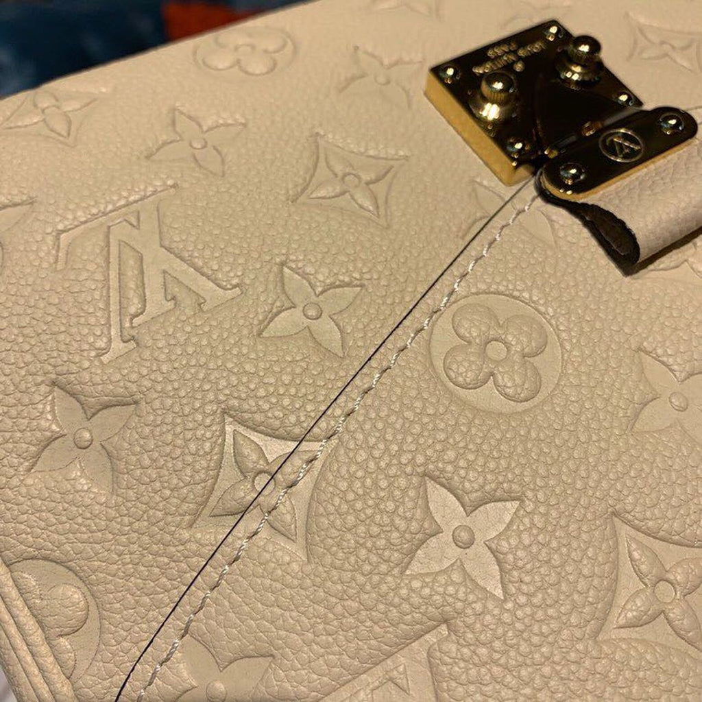 Louis Vuitton Pochette Metis Monogram Empreinte Creme Beige/Caramel For Women,  Shoulder And Crossbody Bags 9.8in/25cm Louis Vuitton M53940
