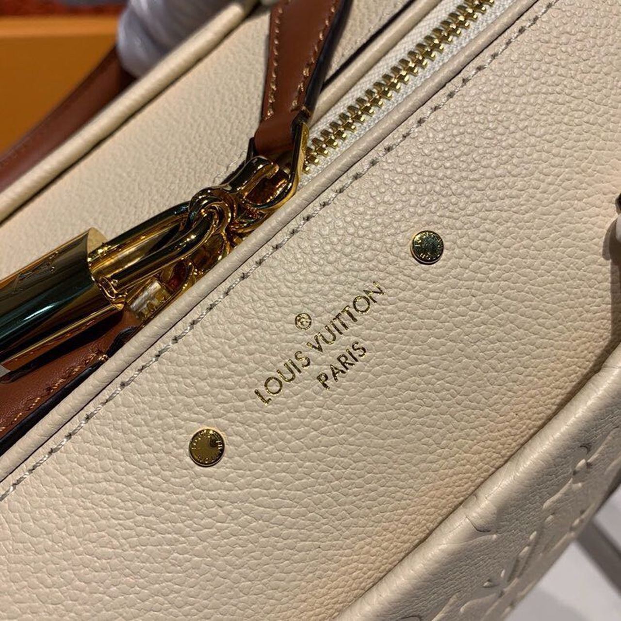 Louis Vuitton Speedy Bandouliere 25 Monogram Empreinte Creme For Women,  Shoulder And Crossbody Bags 9.8in/25cm Louis Vuitton M44736