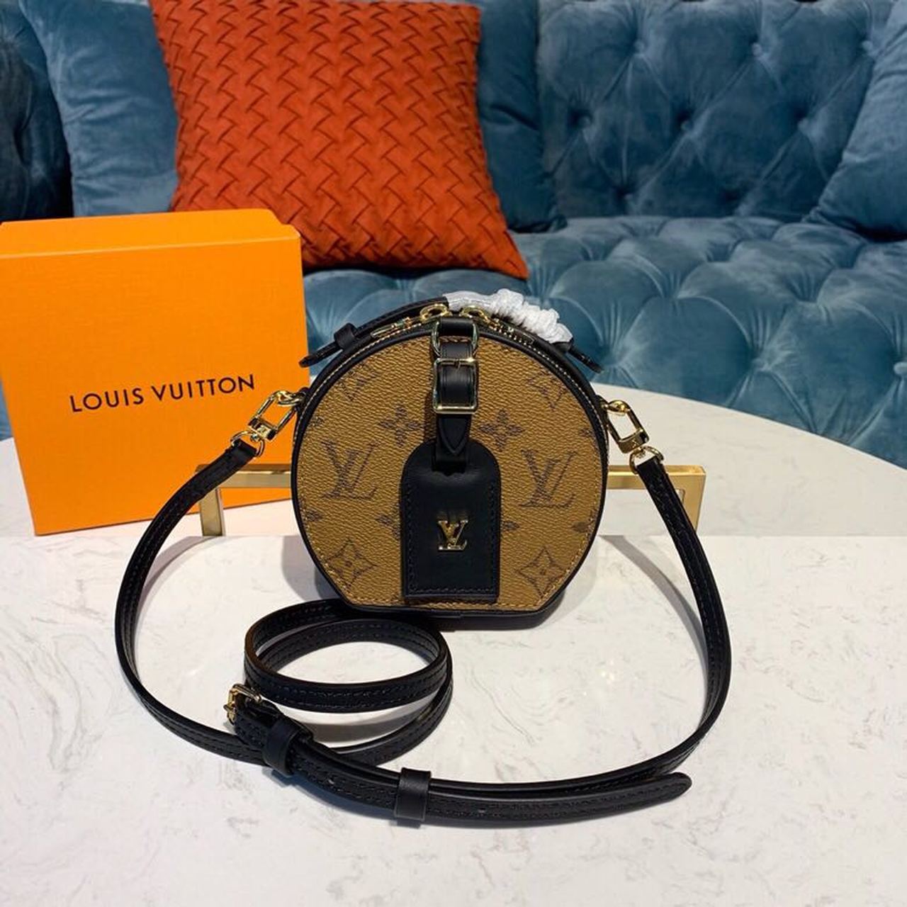 Louis Vuitton Mini Boite Chapeau Monogram Reverse Canvas For Women, WomenÃƒÂ¢Ã¢â€šÂ¬Ã¢â€žÂ¢s Chain And Strap Wallet, Shoulder And Crossbody Wallet 5.1in/13cm Louis Vuitton M68276