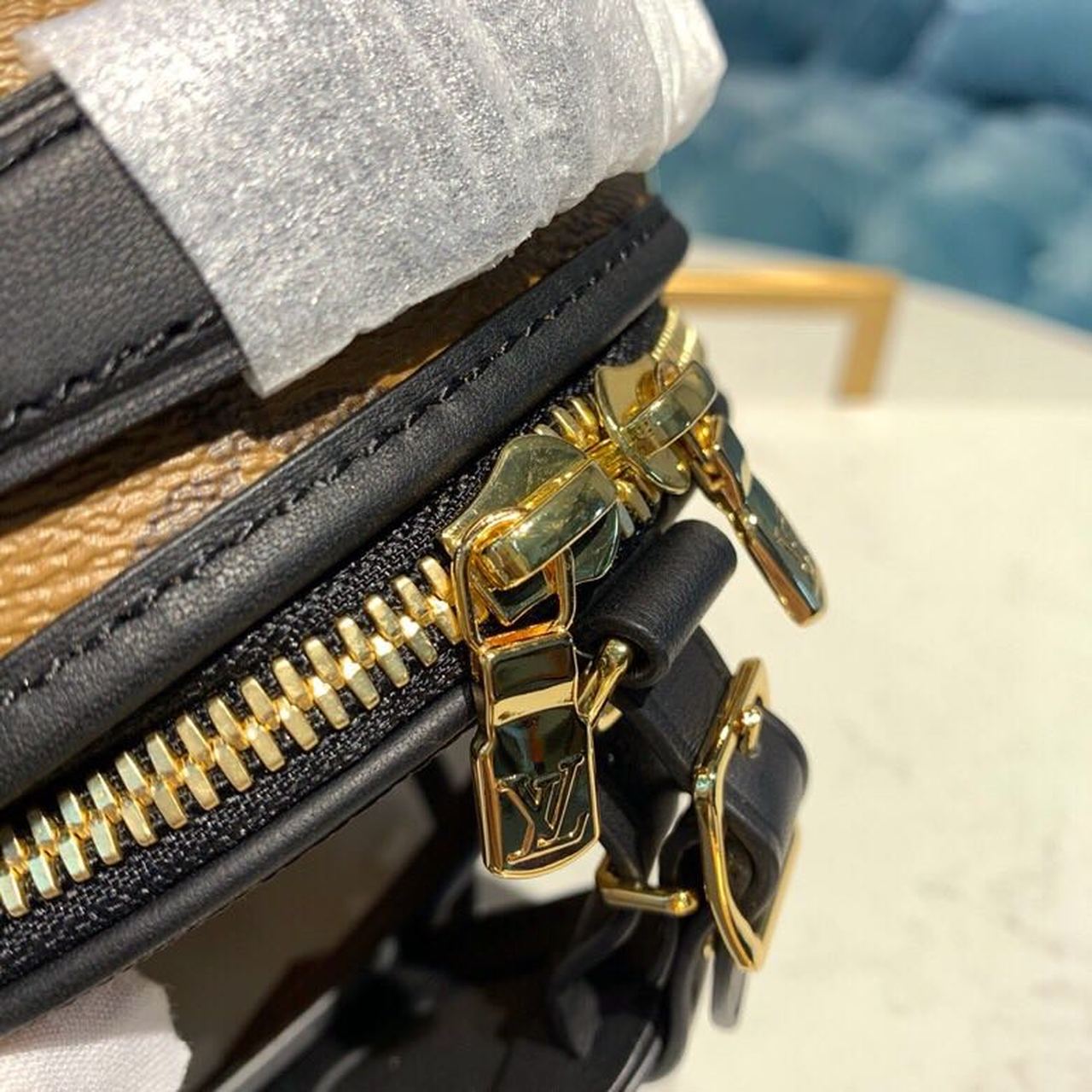 Louis Vuitton Mini Boite Chapeau Monogram Reverse Canvas For Women, Women’s Chain And Strap Wallet, Shoulder And Crossbody Wallet 5.1in/13cm Louis Vuitton M68276
