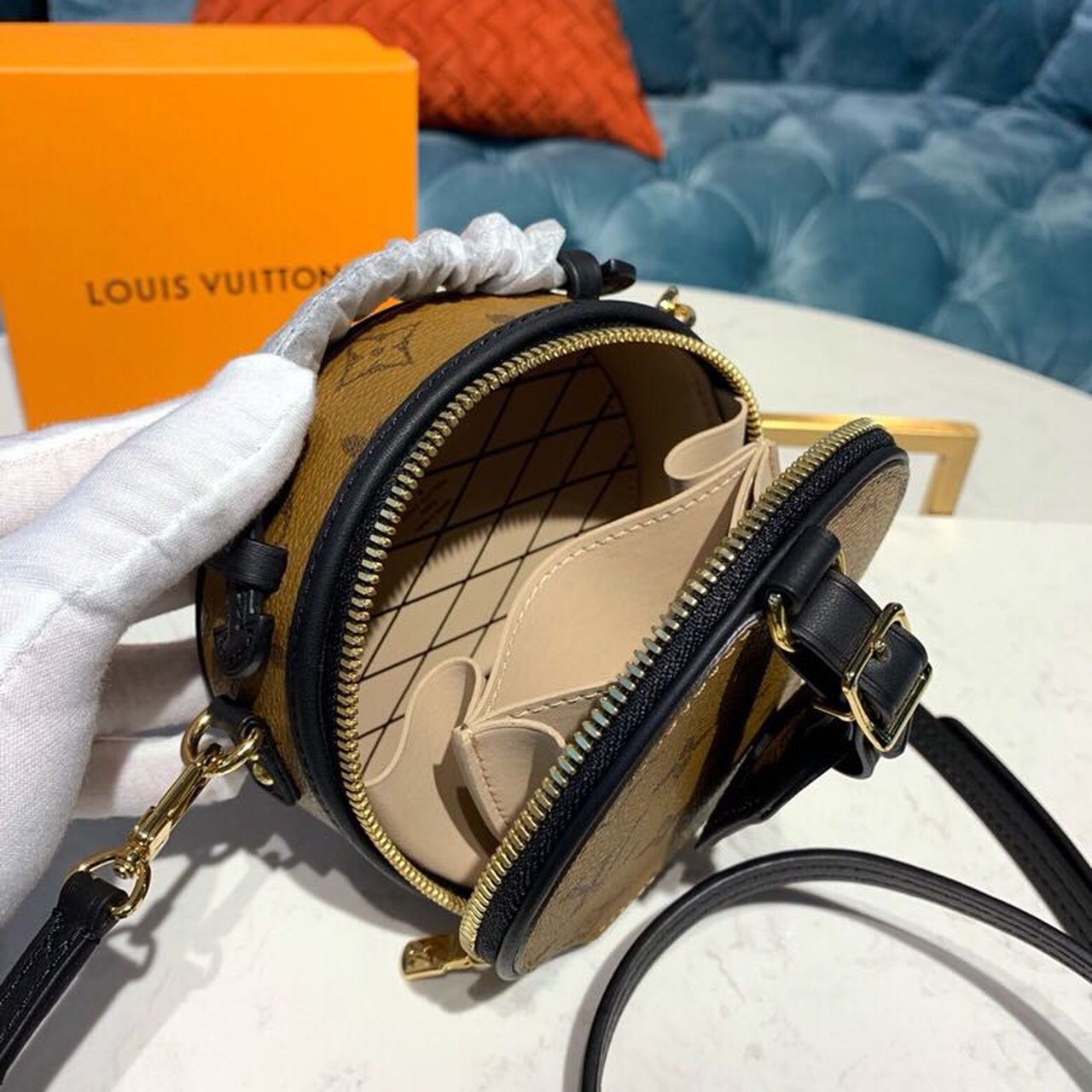 Louis Vuitton Mini Boite Chapeau Monogram Reverse Canvas For Women, WomenÃƒÂ¢Ã¢â€šÂ¬Ã¢â€žÂ¢s Chain And Strap Wallet, Shoulder And Crossbody Wallet 5.1in/13cm Louis Vuitton M68276