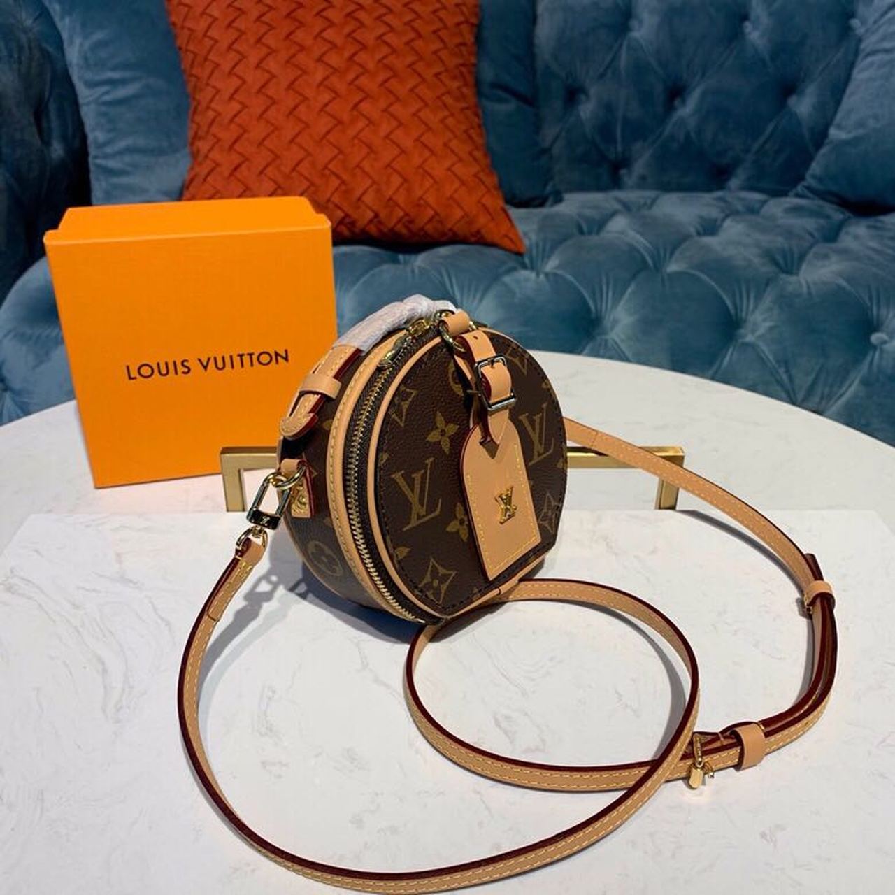 Louis Vuitton Mini Boite Chapeau Monogram Canvas For Women, WomenÃƒÂ¢Ã¢â€šÂ¬Ã¢â€žÂ¢s Chain And Strap Wallet, Shoulder And Crossbody Wallet 5.1in/13cm Louis Vuitton M44699
