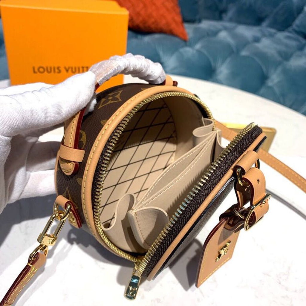 Louis Vuitton Mini Boite Chapeau Monogram Canvas For Women, Women’s Chain And Strap Wallet, Shoulder And Crossbody Wallet 5.1in/13cm Louis Vuitton M44699