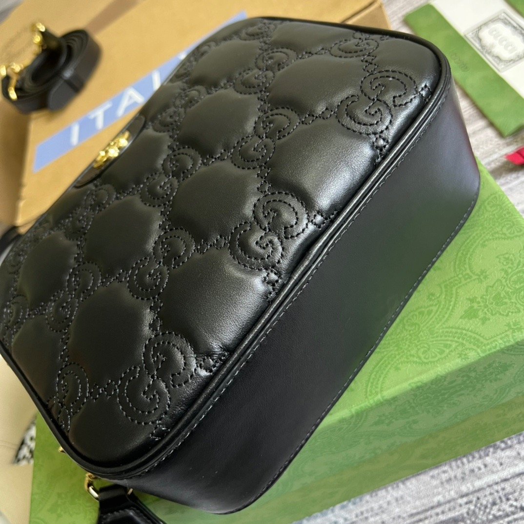 Matelasse Shoulder Bag Black For Women, Women’s Bags 8.5in/22cm 702234 UM8HG 1046