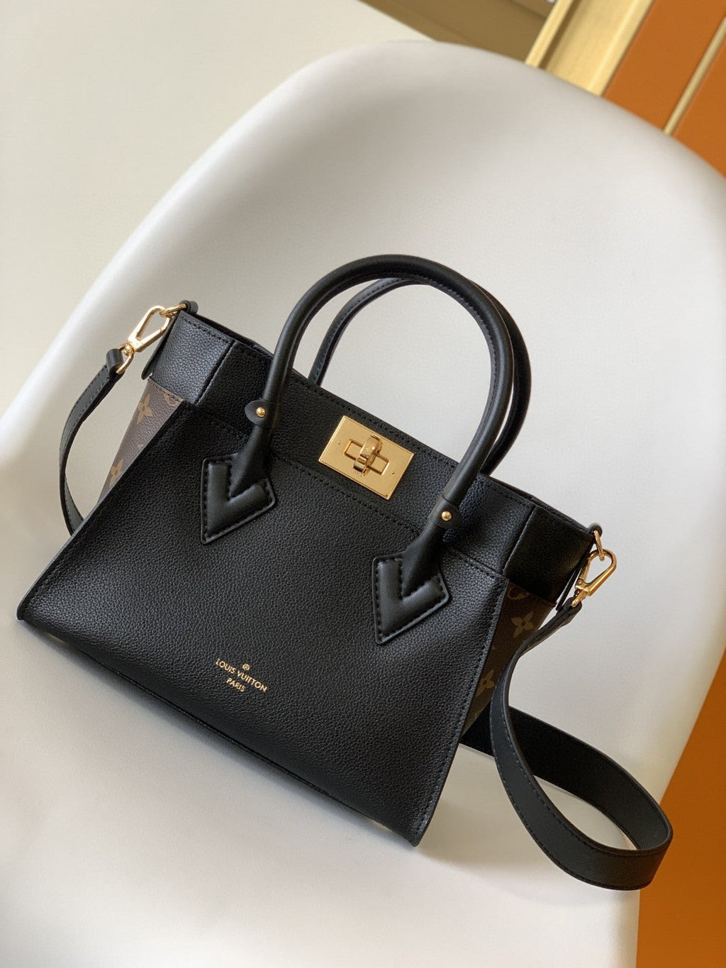 Louis Vuitton On My Side PM Tote Bag Monogram Canvas Black For Women,  Shoulder Bags 9.8in/25cm Louis Vuitton M57728