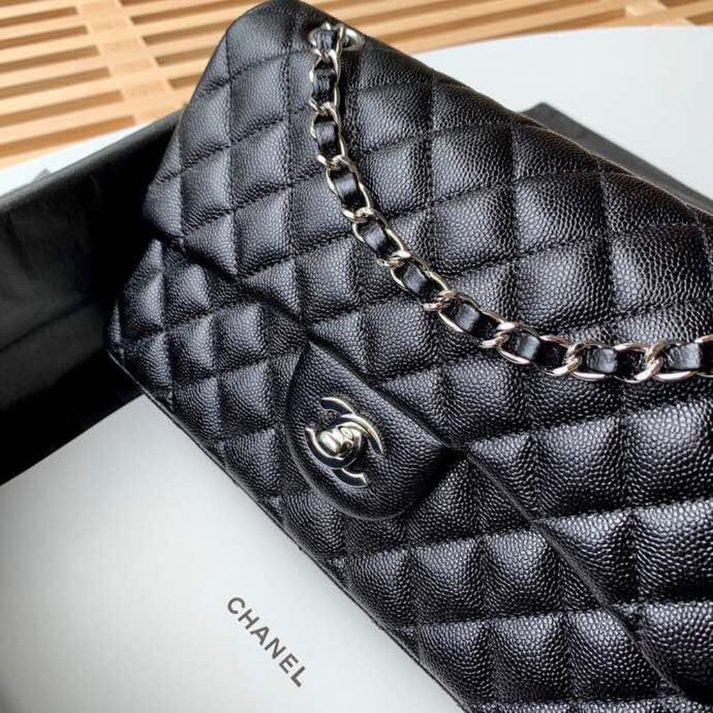 Chanel Classic Handbag SiLouis Vuittoner Hardware BlackÃ‚Â For Women Bags, Shoulder And Crossbody Bags 10.2in/26cm A01112