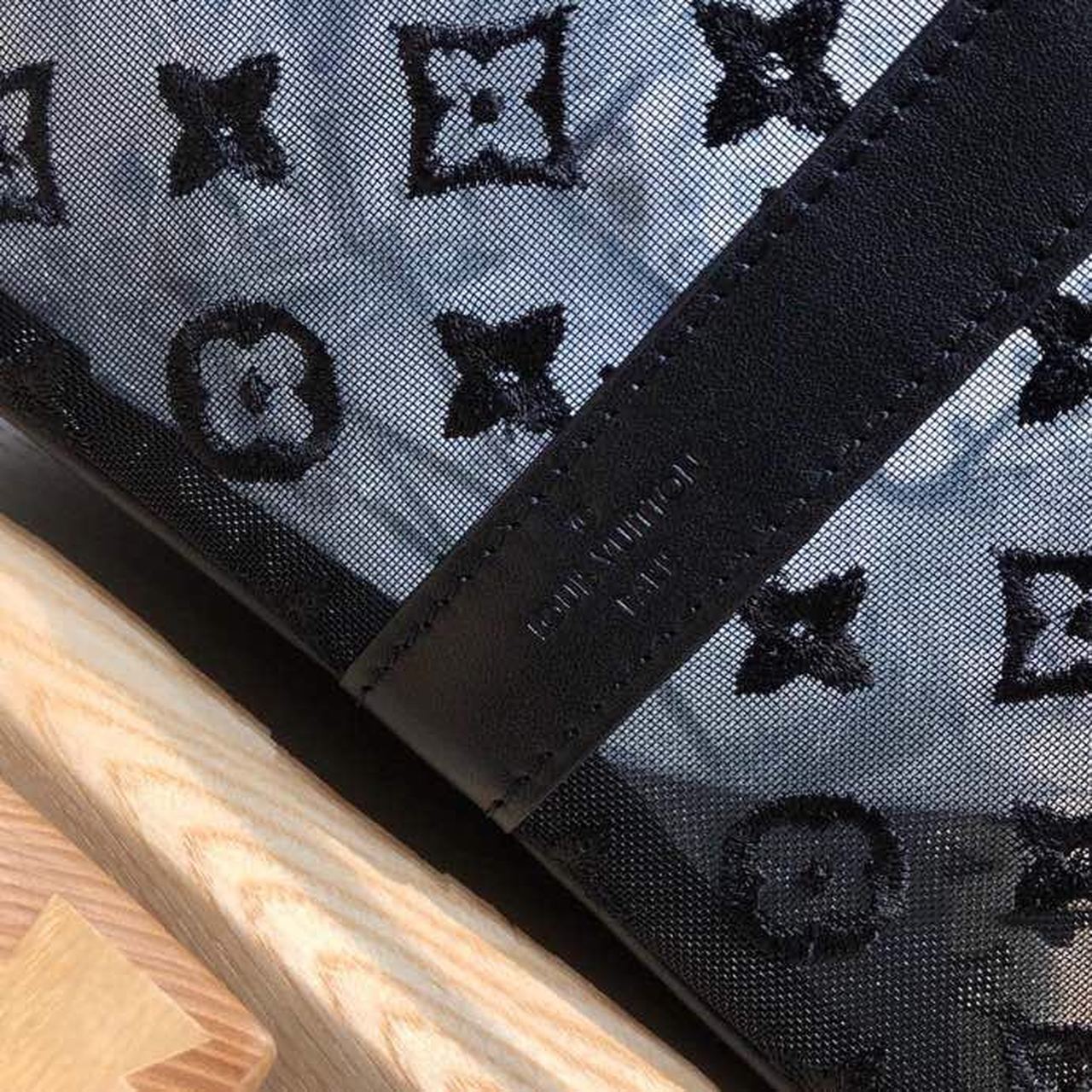 Louis Vuitton Keepall Bandouliere 50 Monogram Black By Virgil Abloh For Women, WoBags, Shoulder And Crossbody Bags 19.7in/50cm Louis Vuitton M53971