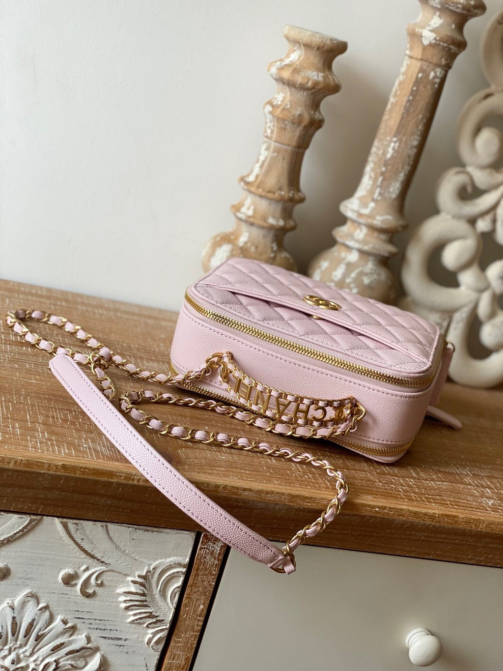 ChanelSmall Vanity Case Gold Hardware Light PiNike For Women Handbags, Shoulder Bags 5.9in/15cm AS3228Ã‚Â 