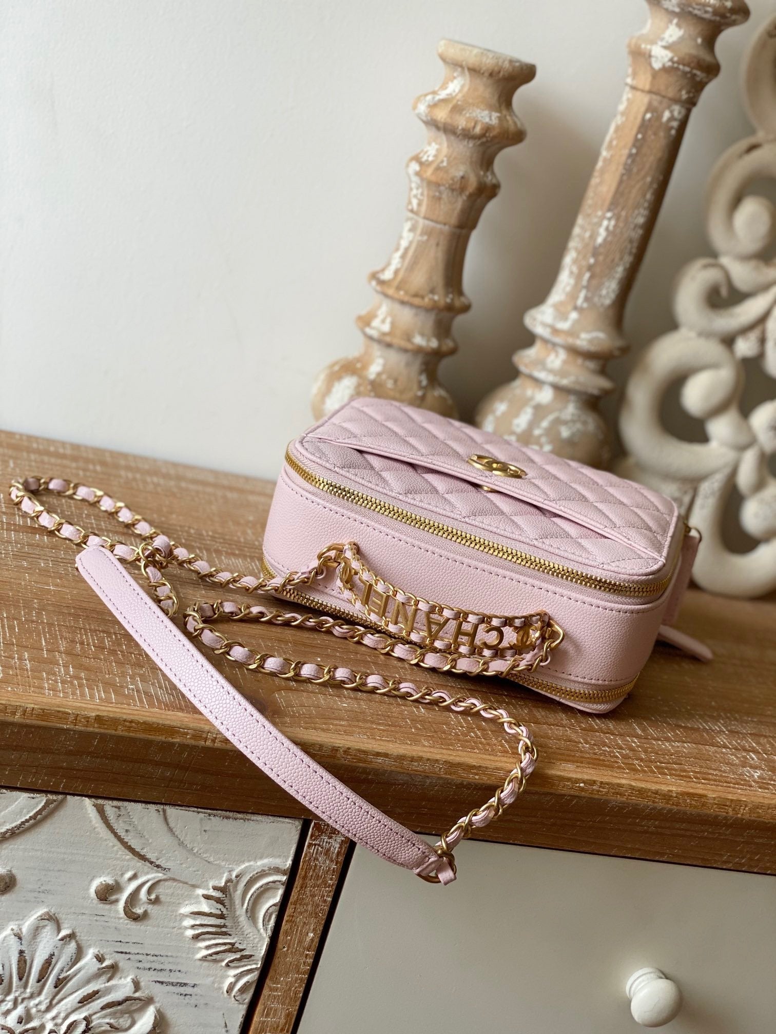 ChanelSmall Vanity Case Gold Hardware Light PiNike For Women Handbags, Shoulder Bags 5.9in/15cm AS3228Ã‚Â 