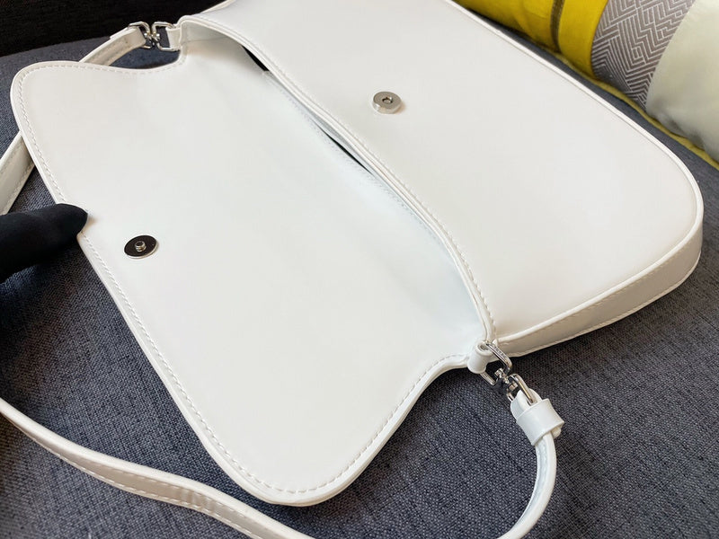 Barnes-Bags - Prada Bags - 932