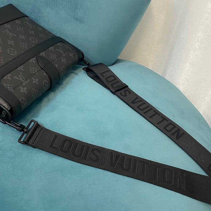 Louis Vuitton Saumur Messenger Monogram Eclipse Canvas For Men, Bags, Shoulder And Crossbody Bags 11.8in/30cm Louis Vuitton M45911