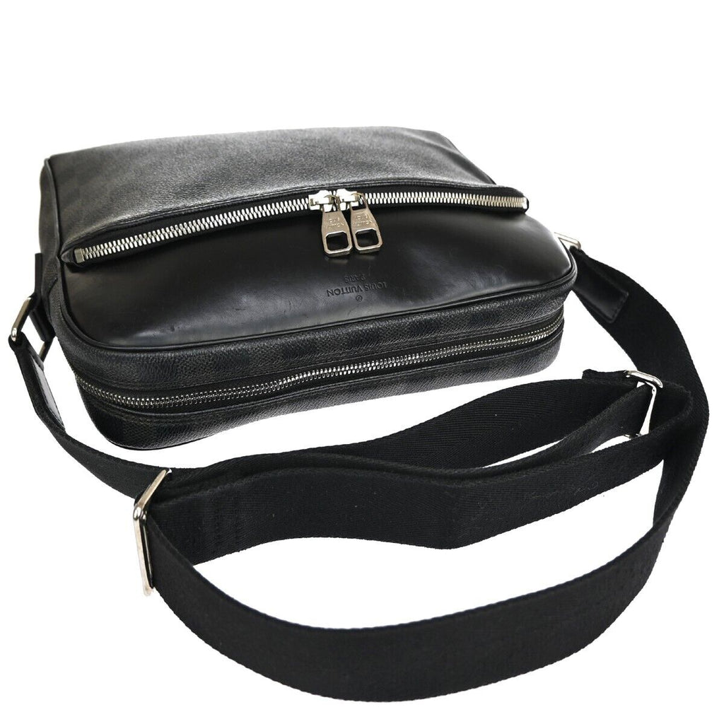 LOUIS VUITTON Reporter Dayton Shoulder Bag