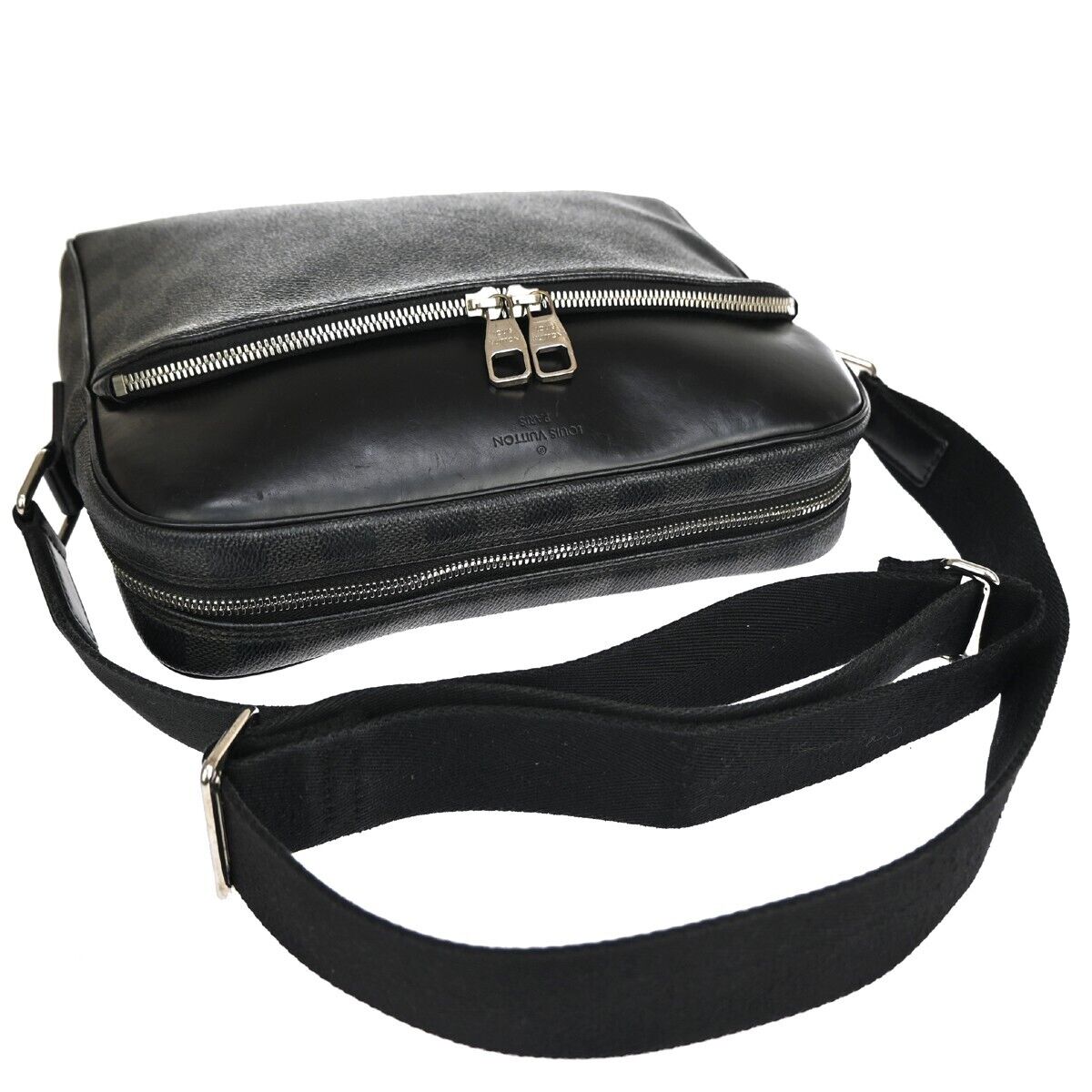 LOUIS VUITTON Reporter Dayton Shoulder Bag