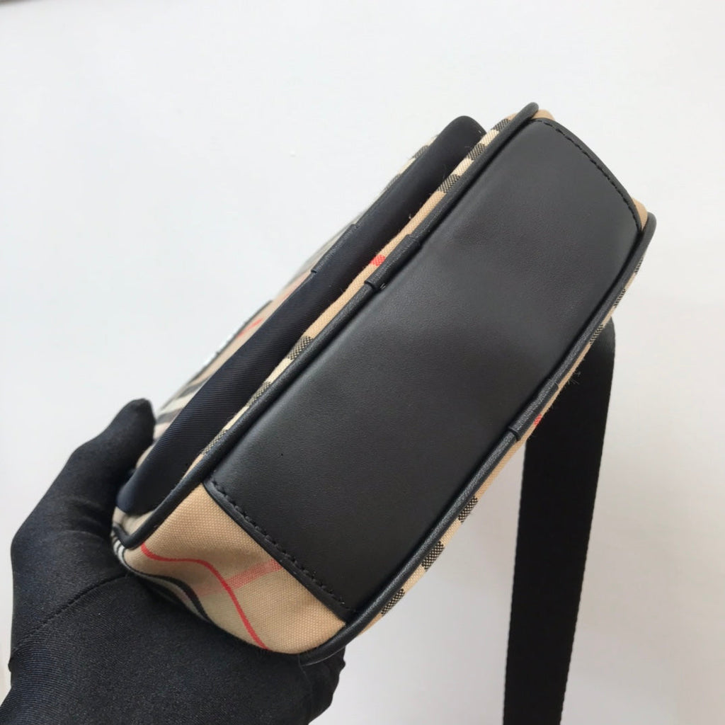 Burberry Vintage Check And Crossbody Bag For Men, Bags 8.7in/22cm