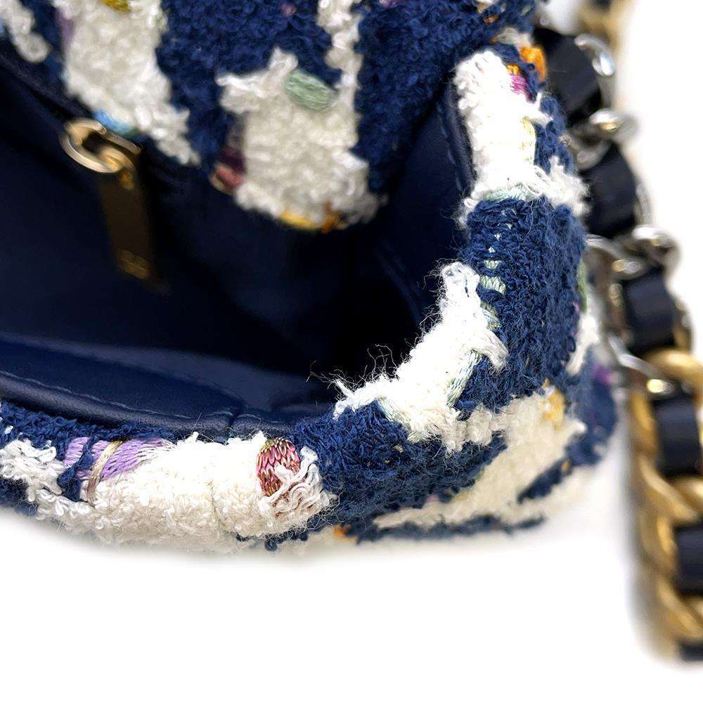 CHANEL CHANEL19 ChainShoulder Bag Blue/WhiteAS1160 Tweed
