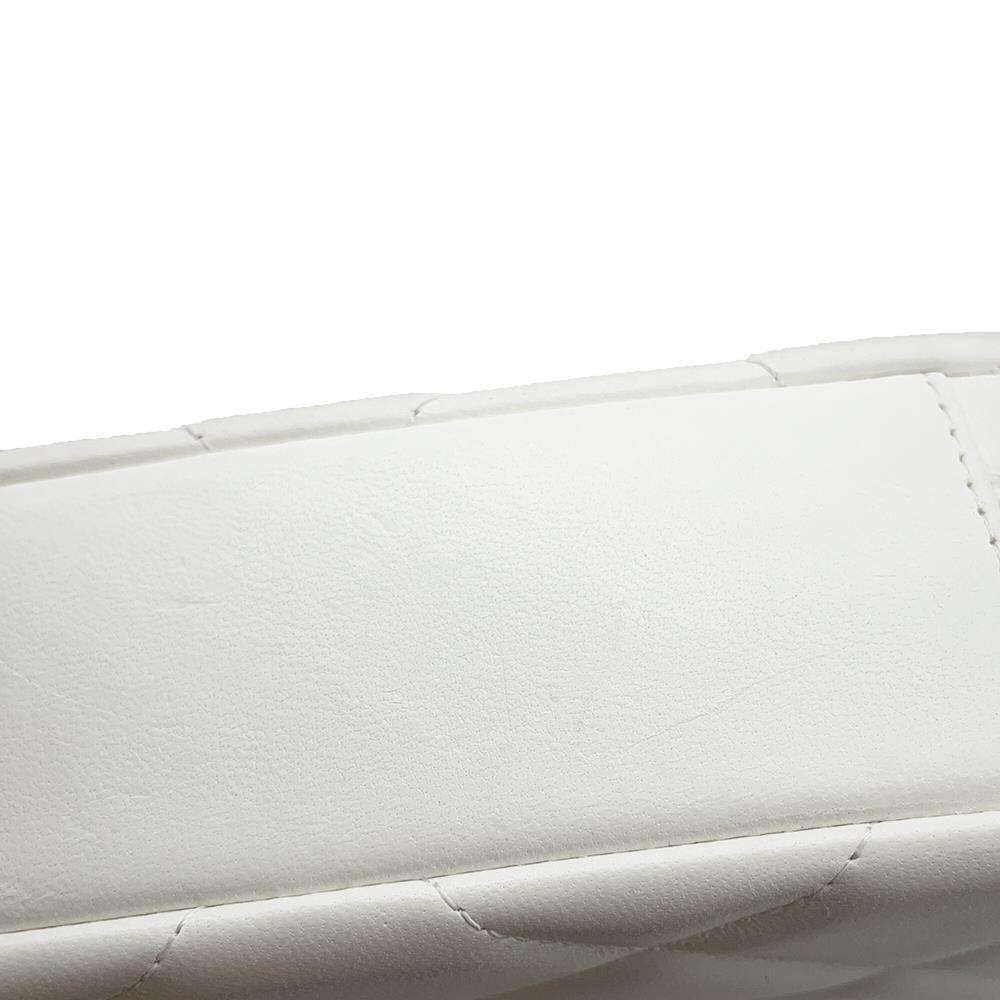 CHANEL CHANEL19 Matelasse ChainShoulder Bag White Lambskin
