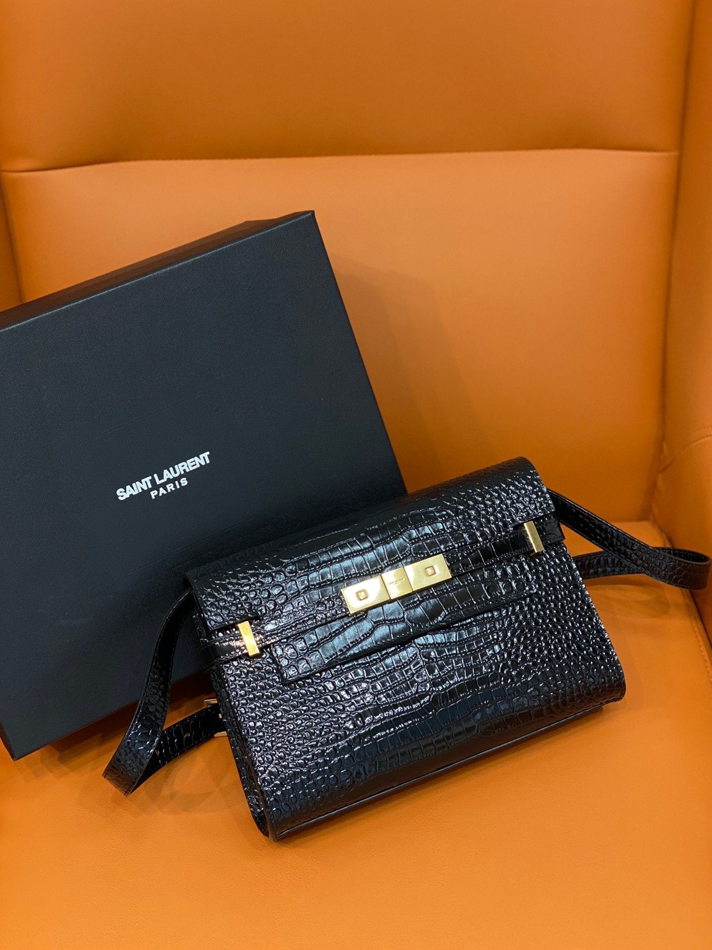 Manhattan Small Shoulder Bag Black For Women 9.4in/24cm YSL 675626DND0W1000