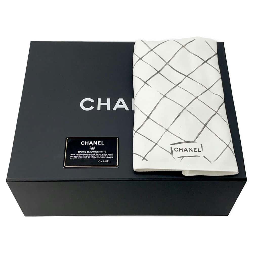 CHANEL Jumbo Matelasse Double Flap Shoulder Bag BeigeA58600 Lambskin Size 30