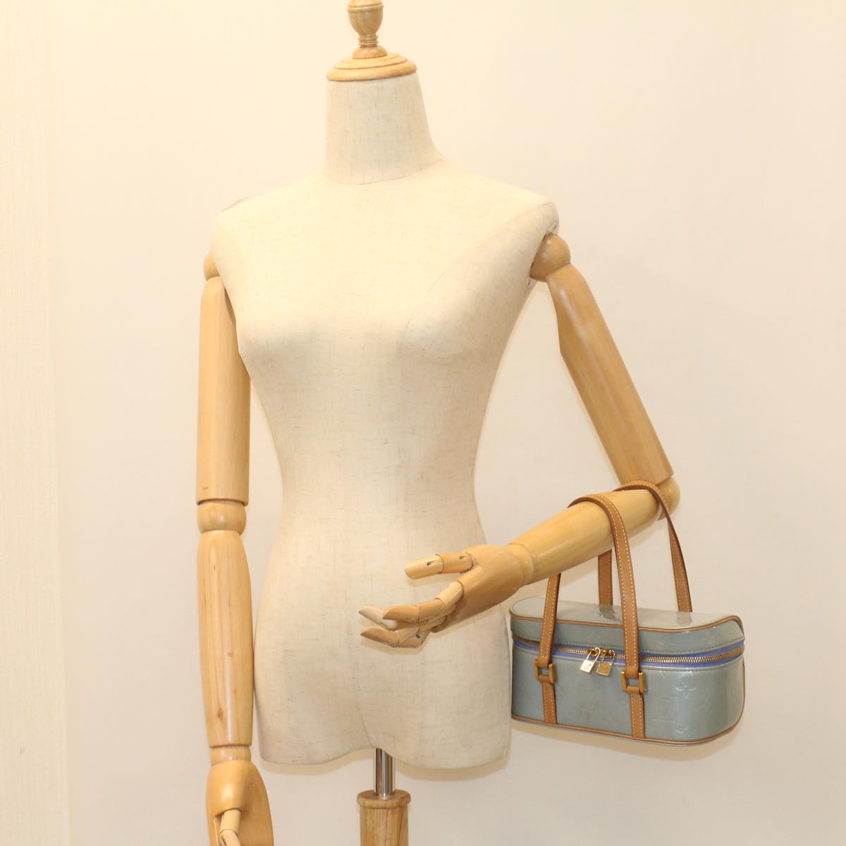 Louis Vuitton Sullivan   Leather Clutch Bag