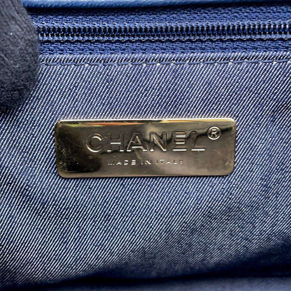CHANEL CC Logo ChainShoulder Bag NavyAS0321 Leather