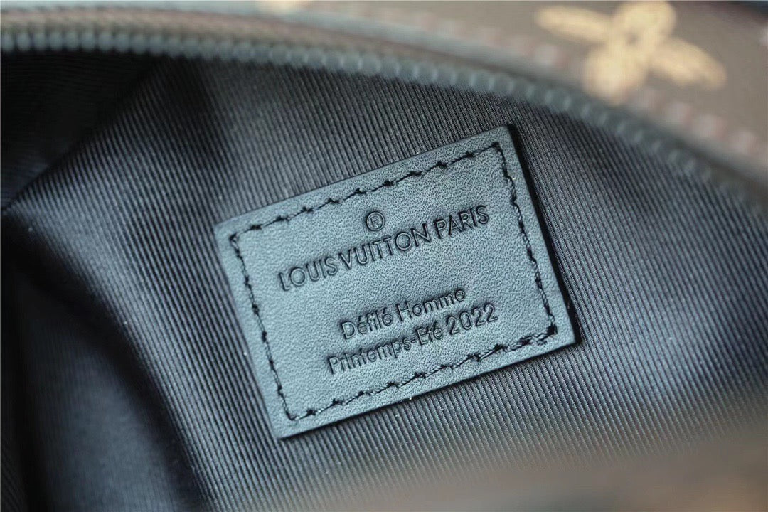 Louis Vuitton Wheel Box Monogram Canvas For Women, WomenÃƒÂ¢Ã¢â€šÂ¬Ã¢â€žÂ¢s Handbags, Shoulder Bags And Crossbody Bags 9.1in/23cm Louis Vuitton M59706Ãƒâ€šÃ‚Â 
