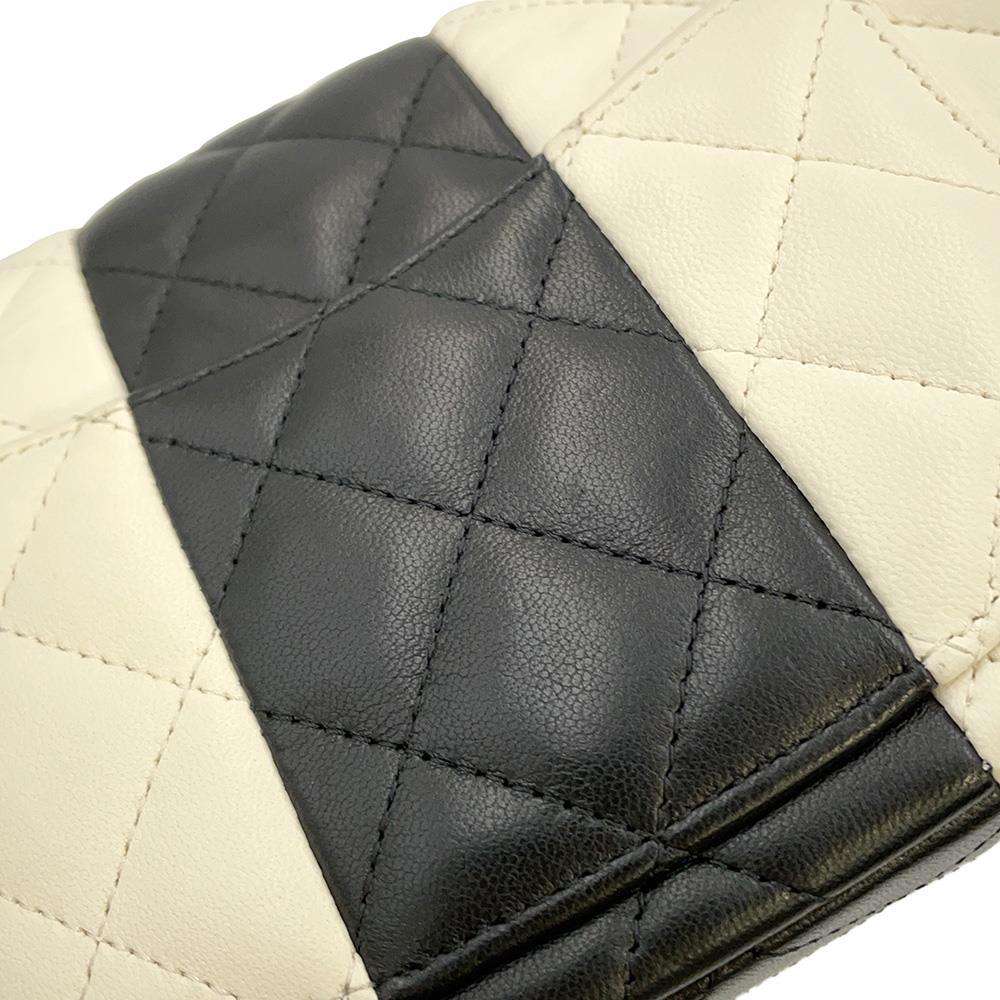 CHANEL Mini Matelasse ChainShoulder Bag Black/WhiteA69900 Lambskin Size 20