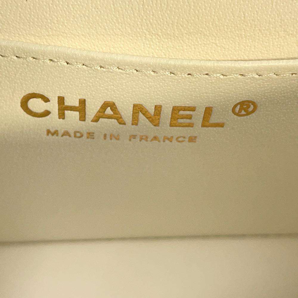 CHANEL Mini Matelasse ChainShoulder Bag Black/WhiteA69900 Lambskin Size 20