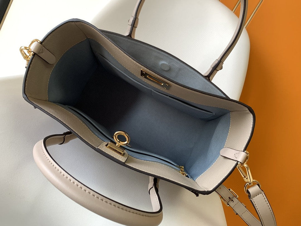 Louis Vuitton On My Side MM Tote Bag Monogram Canvas Greige For Women,  Shoulder Bags 12in/31cm Louis Vuitton M58485