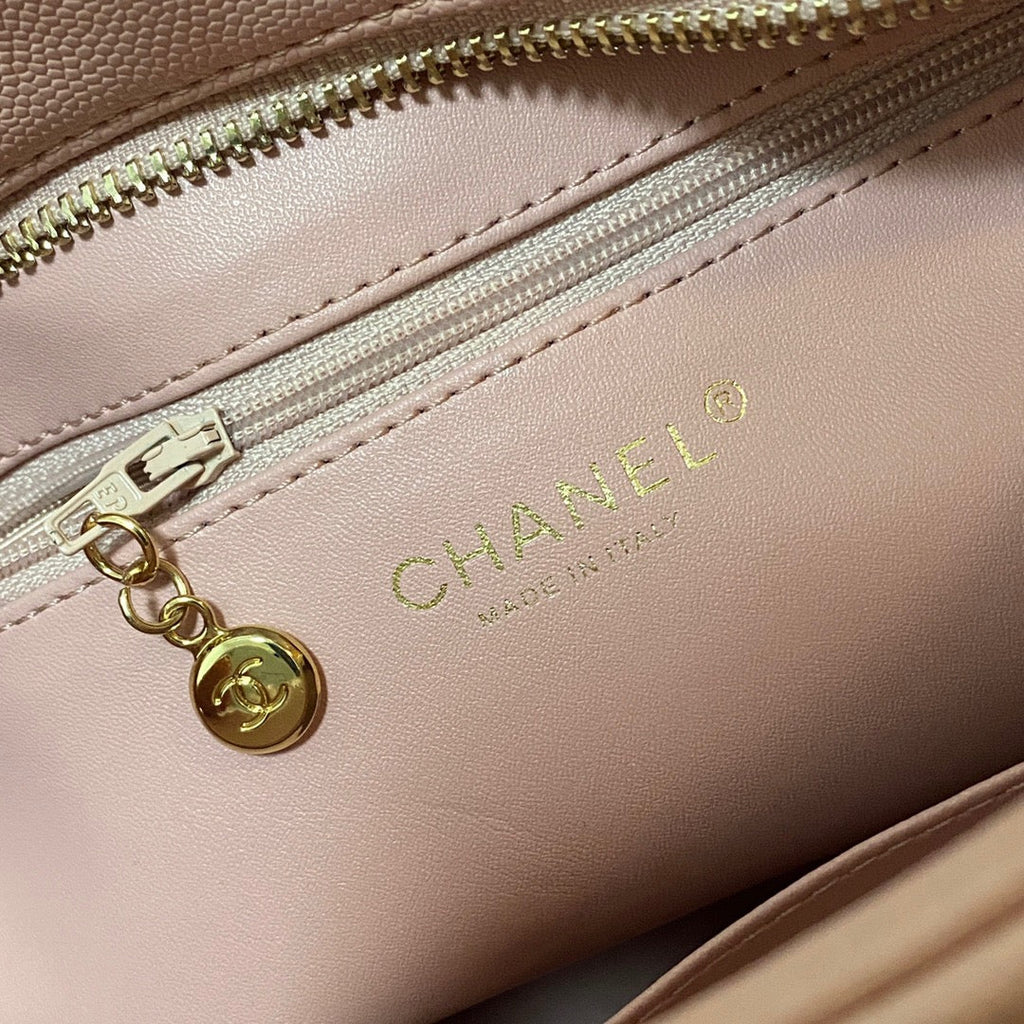 ChanelMedallion Tote Gold Hardware Caviar PiNike For Women Handbags, Shoulder Bags 15.6in/32cmÃ‚Â 