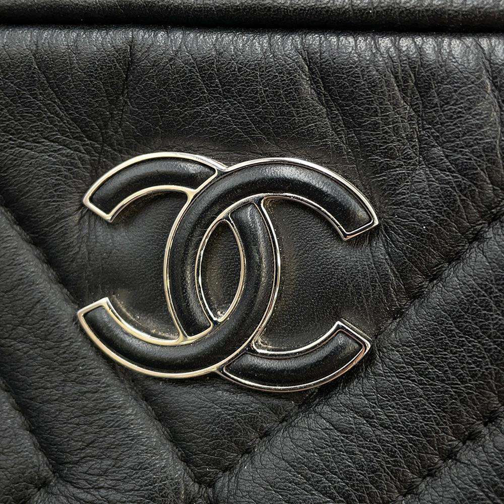 CHANEL Chevron ChainShoulder Bag BlackA57617 Leather