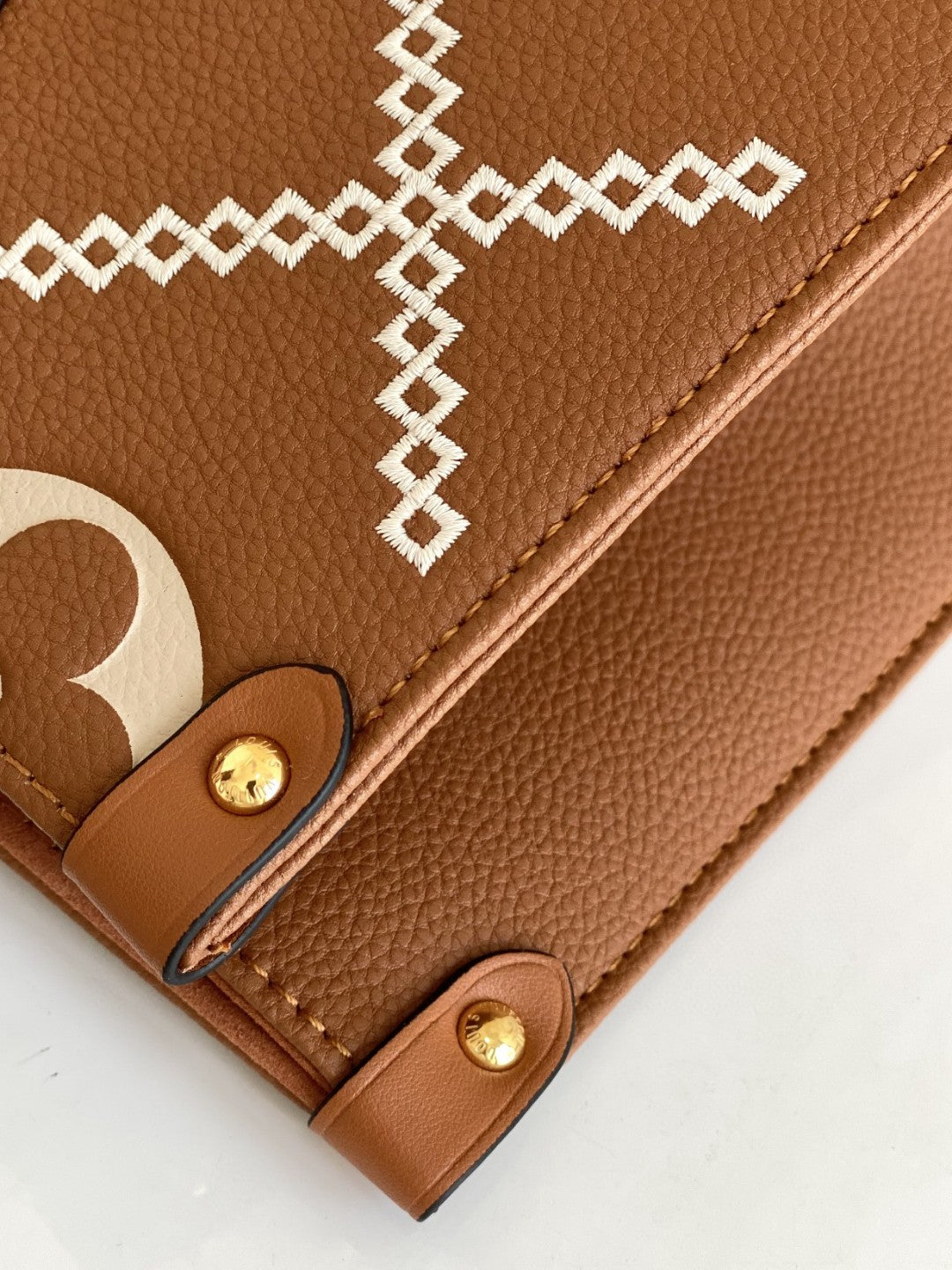 Louis Vuitton Onthego MM Tote Bag Monogram Empreinte Arizona Brown For Women, Women Handbags, Shoulder Bags And Crossbody Bags 13.8in/35cm Louis Vuitton M46015