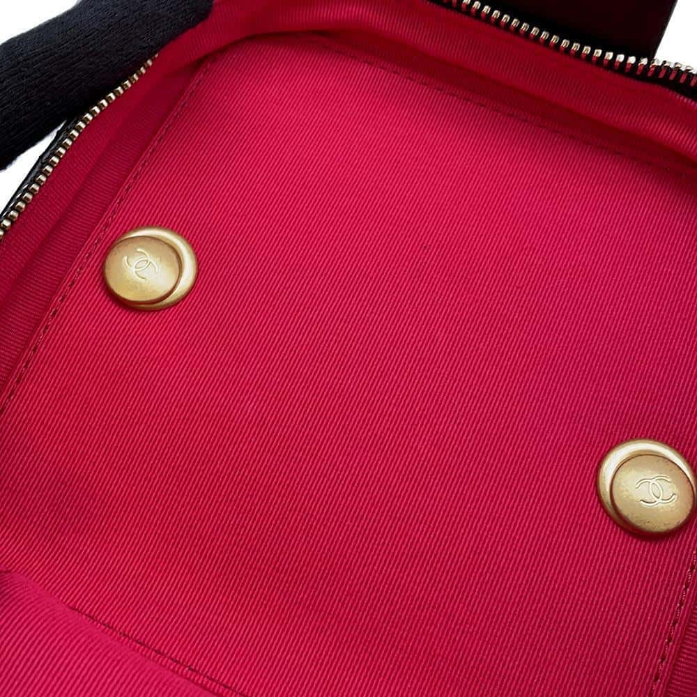 CHANEL Matelasse Vanity ChainShoulder Bag BlackAS3228 Calf Leather