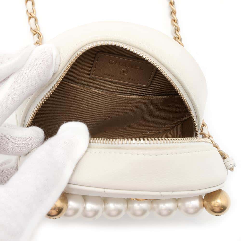 CHANEL Matelasse Round Chain Shoulder Bag WhiteAP0999 Lambskin