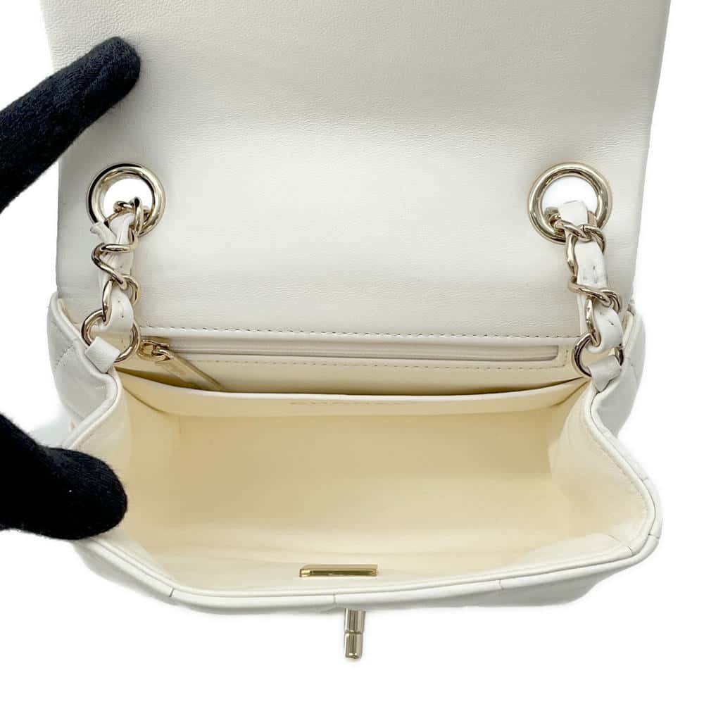 CHANEL Chocolate Bar Mini Flap ChainShoulder Bag Cruise 2023 Collection WhiteAS3744 Lambskin