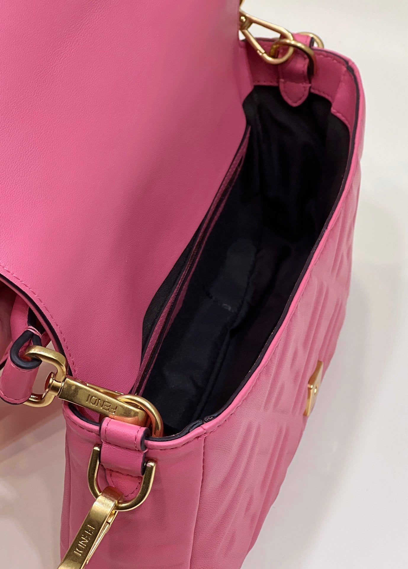 Baguette Pink For Women, Women’s Handbags, Shoulder And Crossbody Bags 10.6in/27cm FF 8BR600