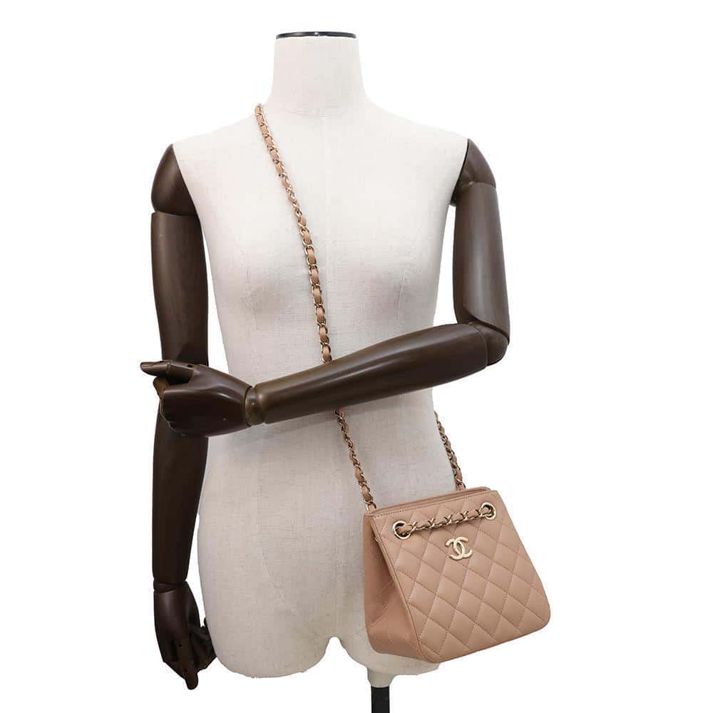 CHANEL Matelasse Chain Bucket Shoulder Bag BeigeAS3176 Lambskin
