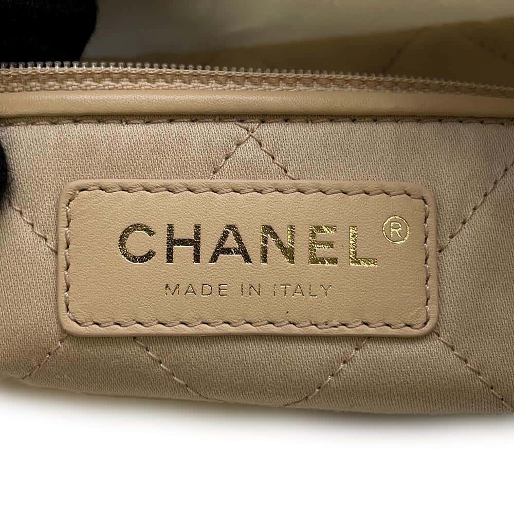 CHANEL CHANEL22 ChainShoulder Bag WhiteAS3260 Shiny Calf Leather Size Small
