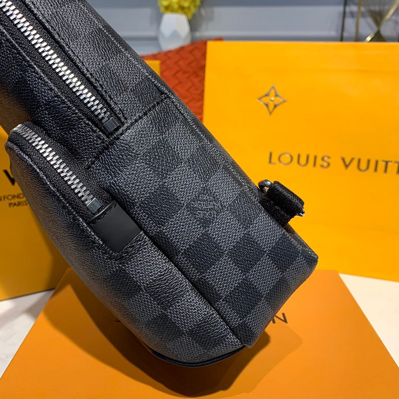 Louis Vuitton Avenue Sling Bag Damier Graphite Canvas For Men, Bags, Shoulder And Crossbody Bags 12.2in/31cm Louis Vuitton N41719