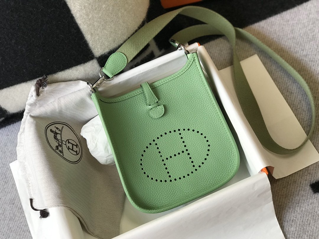Evelyne 16 Amazone Bag Green With SiLouis Vuittoner-Toned Hardware For Women, Shoulder And Crossbody Bags 6.3in/16cm