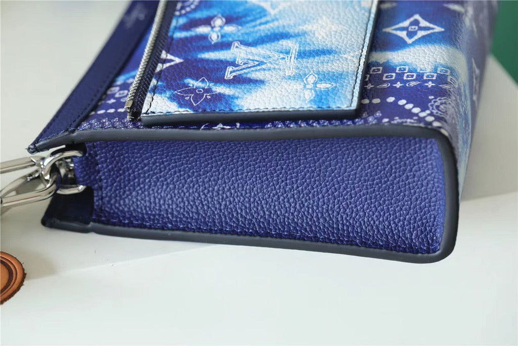 Louis Vuitton Gaston Wearable Wallet Monogram Blue For Men, Bags, Shoulder And Crossbody Bags 8.7in/22cm Louis Vuitton M81431