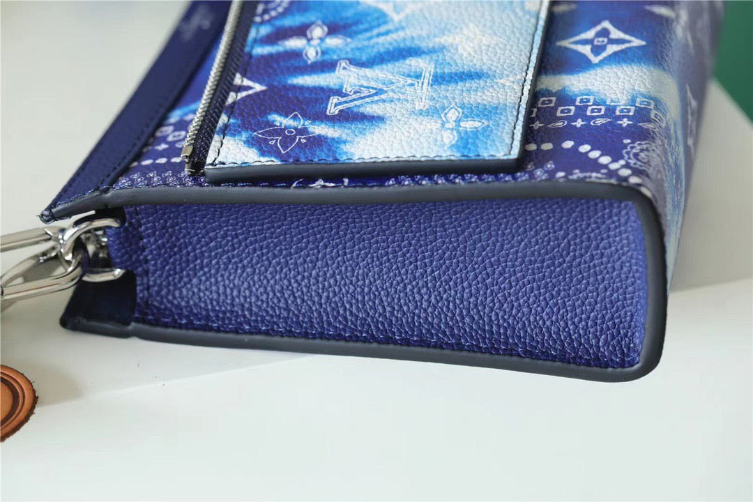 Louis Vuitton Gaston Wearable Wallet Monogram Blue For Men, Bags, Shoulder And Crossbody Bags 8.7in/22cm Louis Vuitton M81431