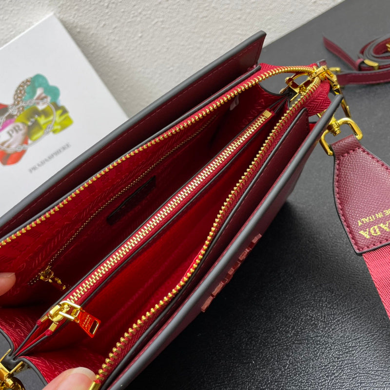 Barnes-Bags - Prada Bags - 817