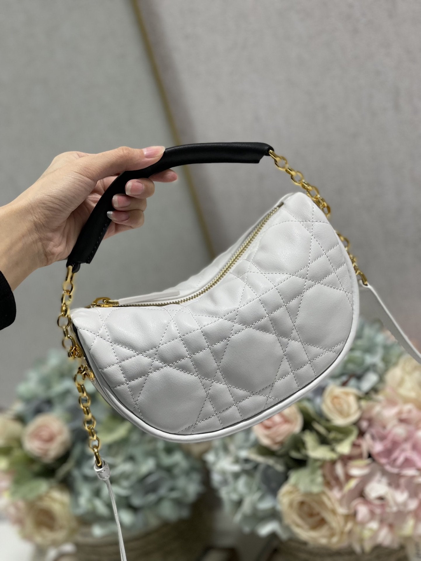 Dior Small Vibe Hobo Bag White Cannage, White Handbags, Crossbody Bags, 20cm CD M7200ONOA_M879