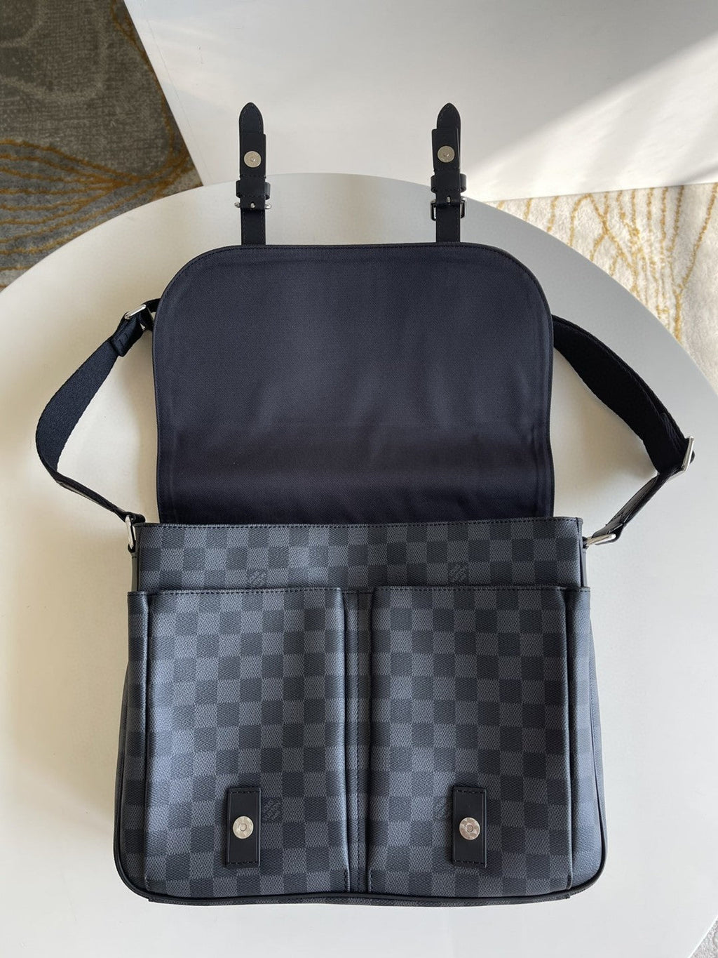 Louis Vuitton Christopher Messenger Bag Damier Graphite Canvas For Men, Bags, Shoulder And Crossbody Bags 13in/33cm Louis Vuitton N41500