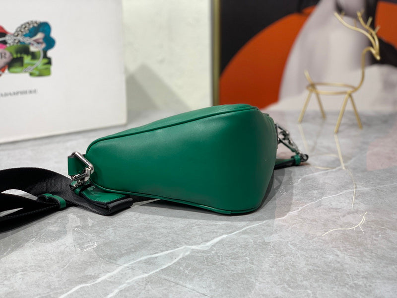 Barnes-Bags - Prada Bags - 813