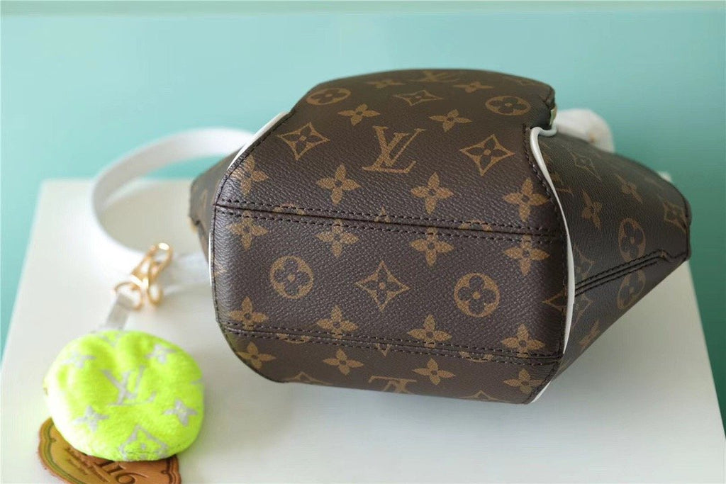 Louis Vuitton Ellipse GLAMI Handbag Created By Nicolas GhesquiÃƒÆ’Ã‚Â¨re From Classic Monogram Canvas For Women Brown 9.1in/23cm Louis Vuitton M20752