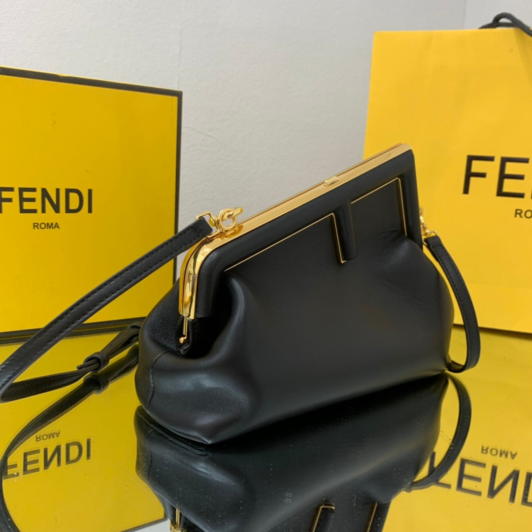 rst Small Black For Women, Women’s HandBags, Shoulder And Crossbody Bags 10.2in/26cm FF 8BP129ABottega VenetaEF0KUR